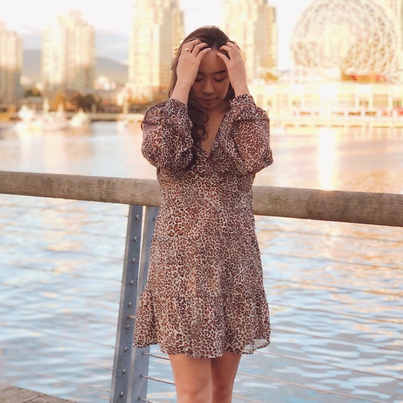 Meet your Posher, Samantha - Picture 3 of 4